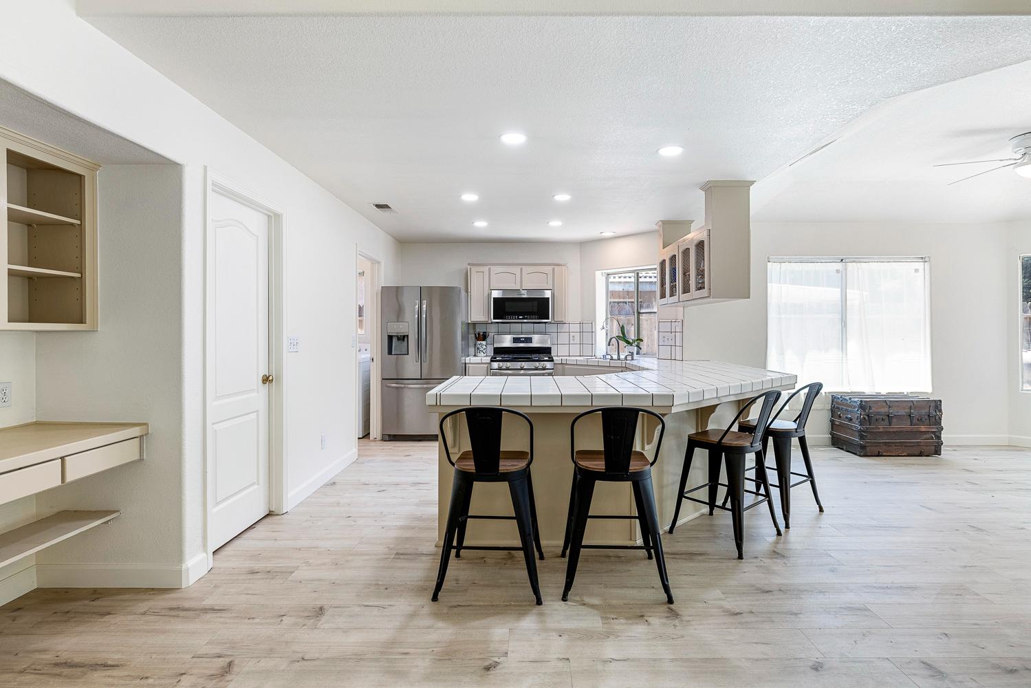 8875 N Woodrow Ave, Fresno, CA 93720