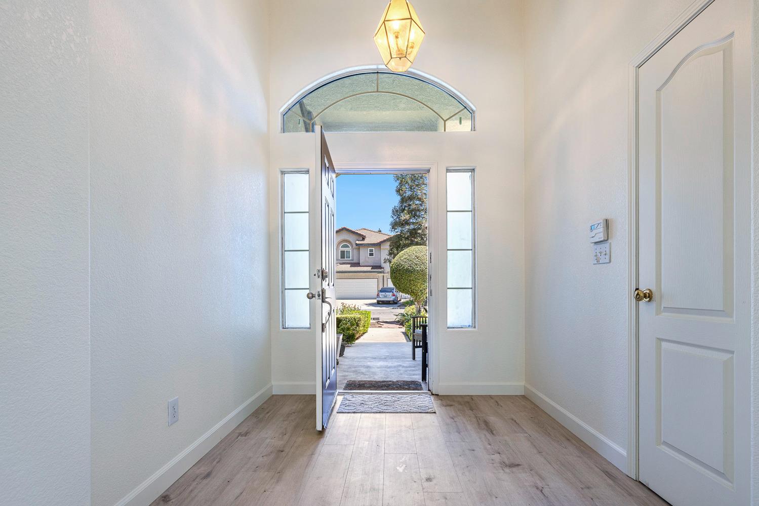 8875 N Woodrow Ave, Fresno, CA 93720