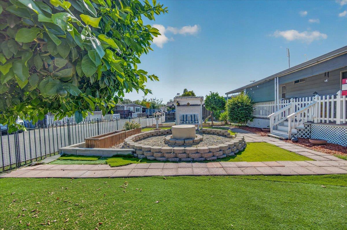 2373 S CHESTNUT AVE #67, Fresno, CA 93725