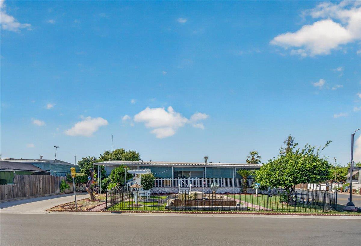 2373 S CHESTNUT AVE #67, Fresno, CA 93725