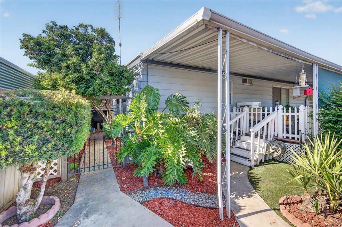 2373 S CHESTNUT AVE #67, Fresno, CA 93725