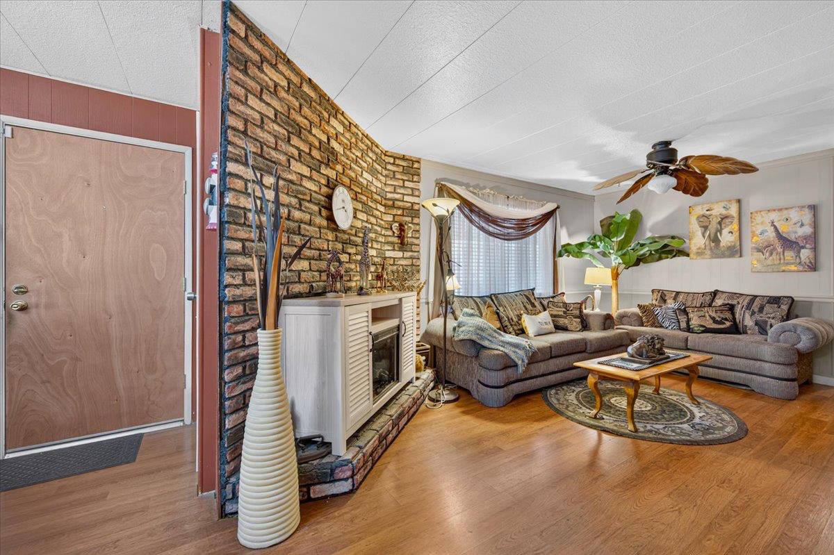 2373 S CHESTNUT AVE #67, Fresno, CA 93725