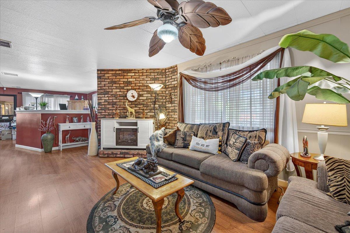 2373 S CHESTNUT AVE #67, Fresno, CA 93725