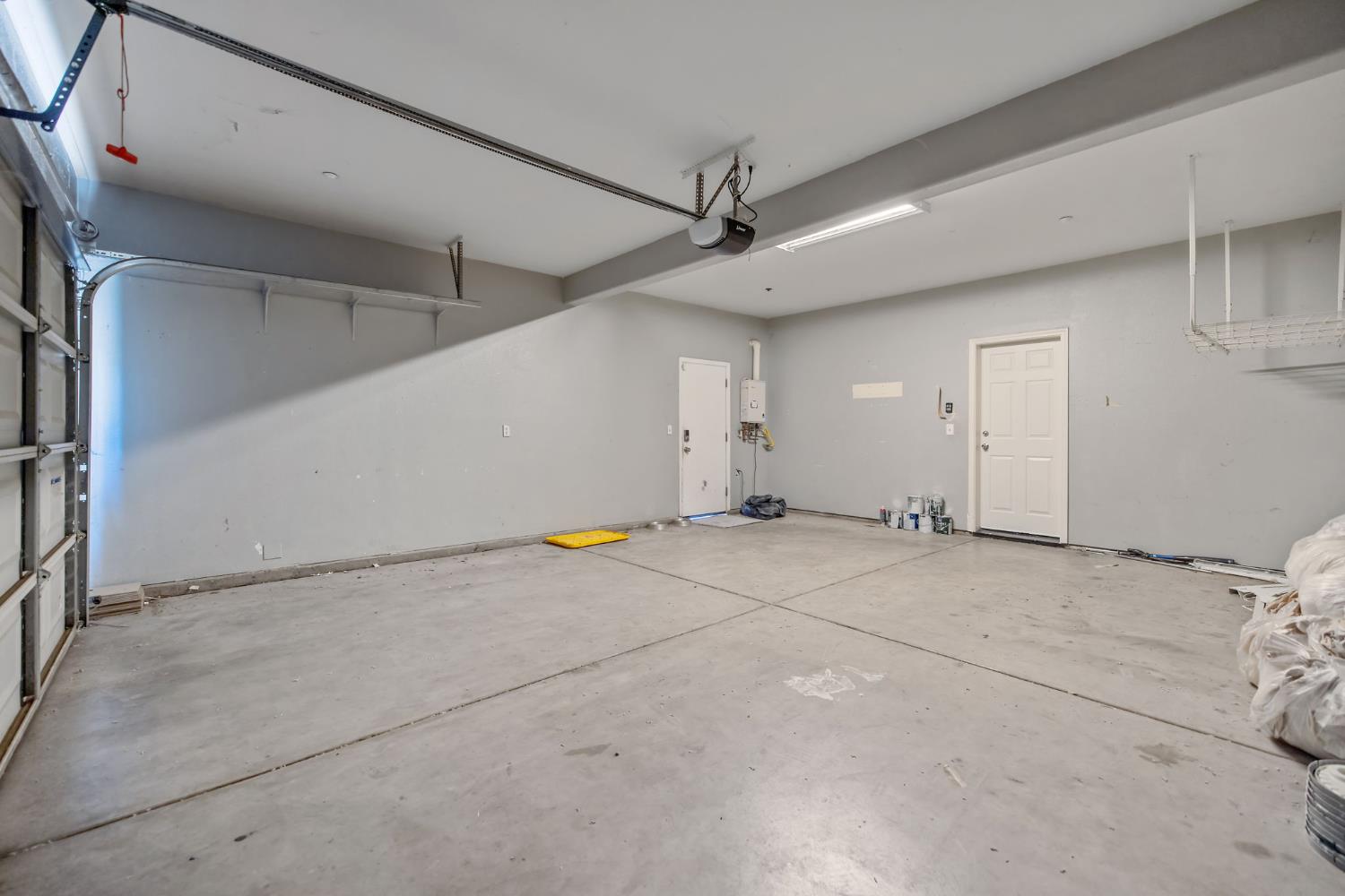 2964 Hannah Ave, Sanger, CA 93657