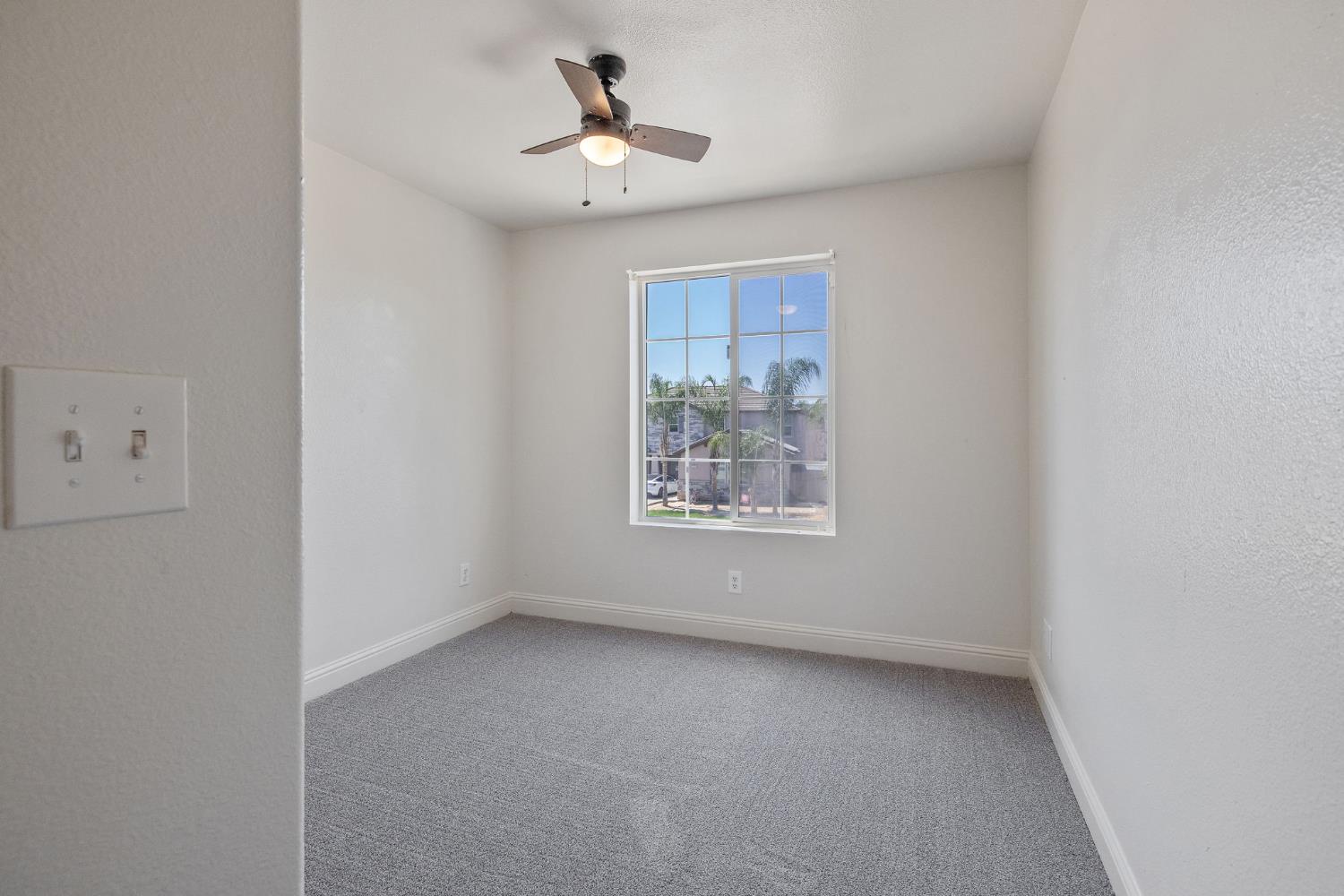 2964 Hannah Ave, Sanger, CA 93657