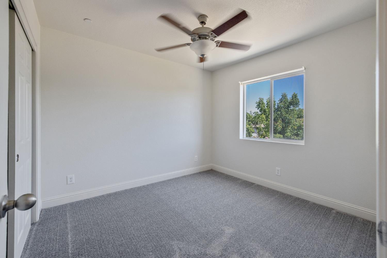 2964 Hannah Ave, Sanger, CA 93657