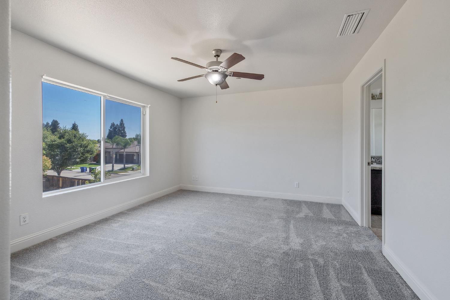 2964 Hannah Ave, Sanger, CA 93657