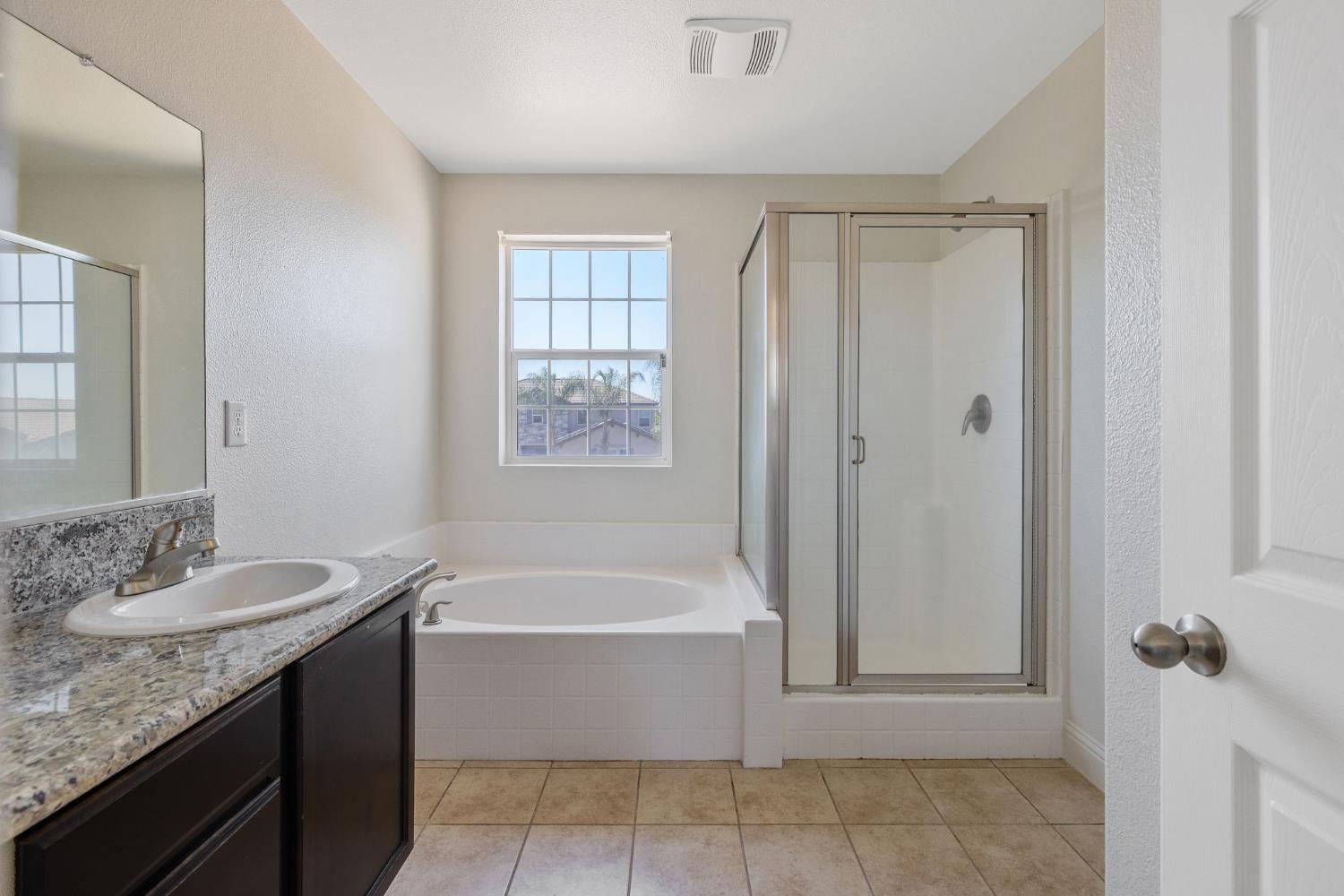 2964 Hannah Ave, Sanger, CA 93657