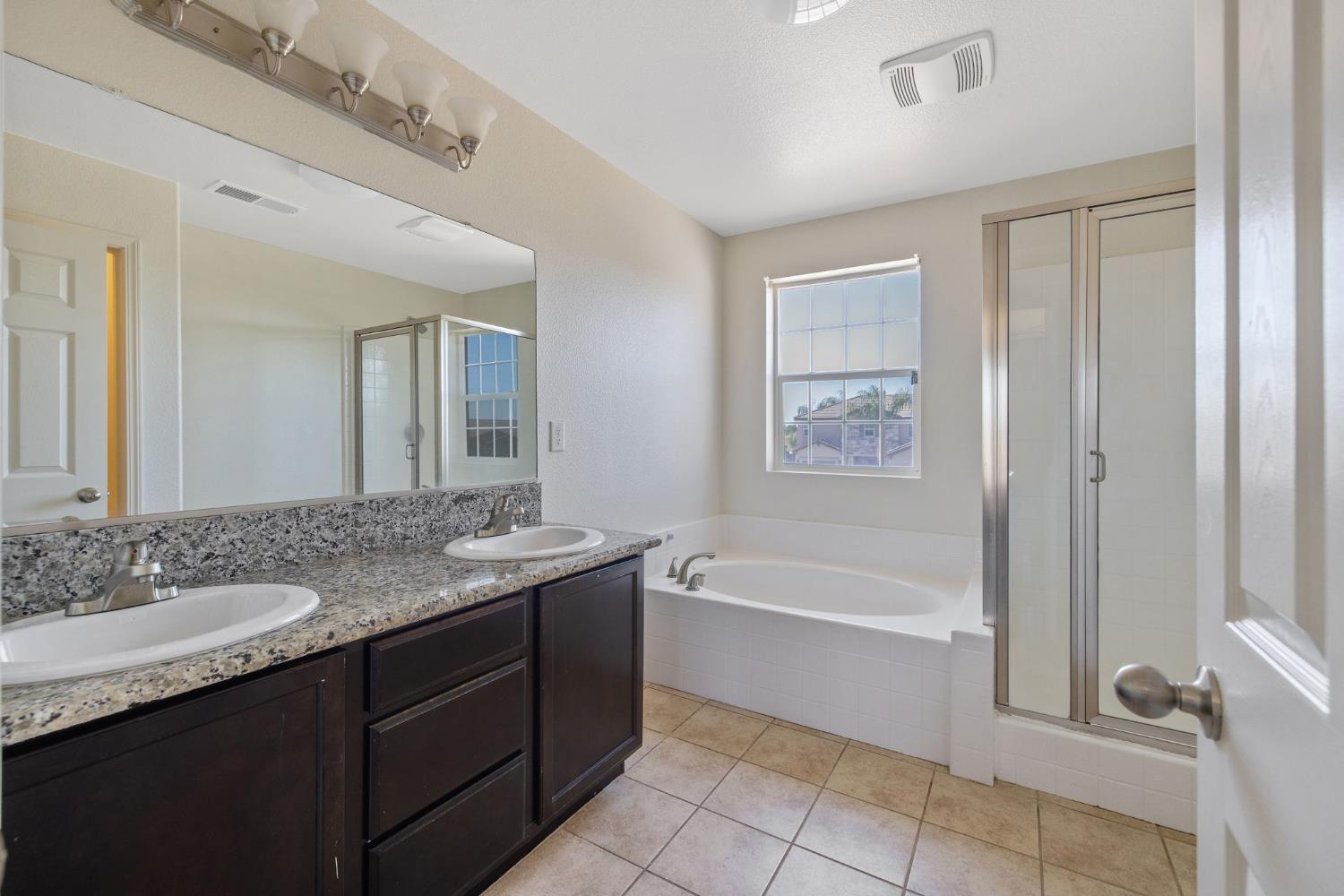 2964 Hannah Ave, Sanger, CA 93657