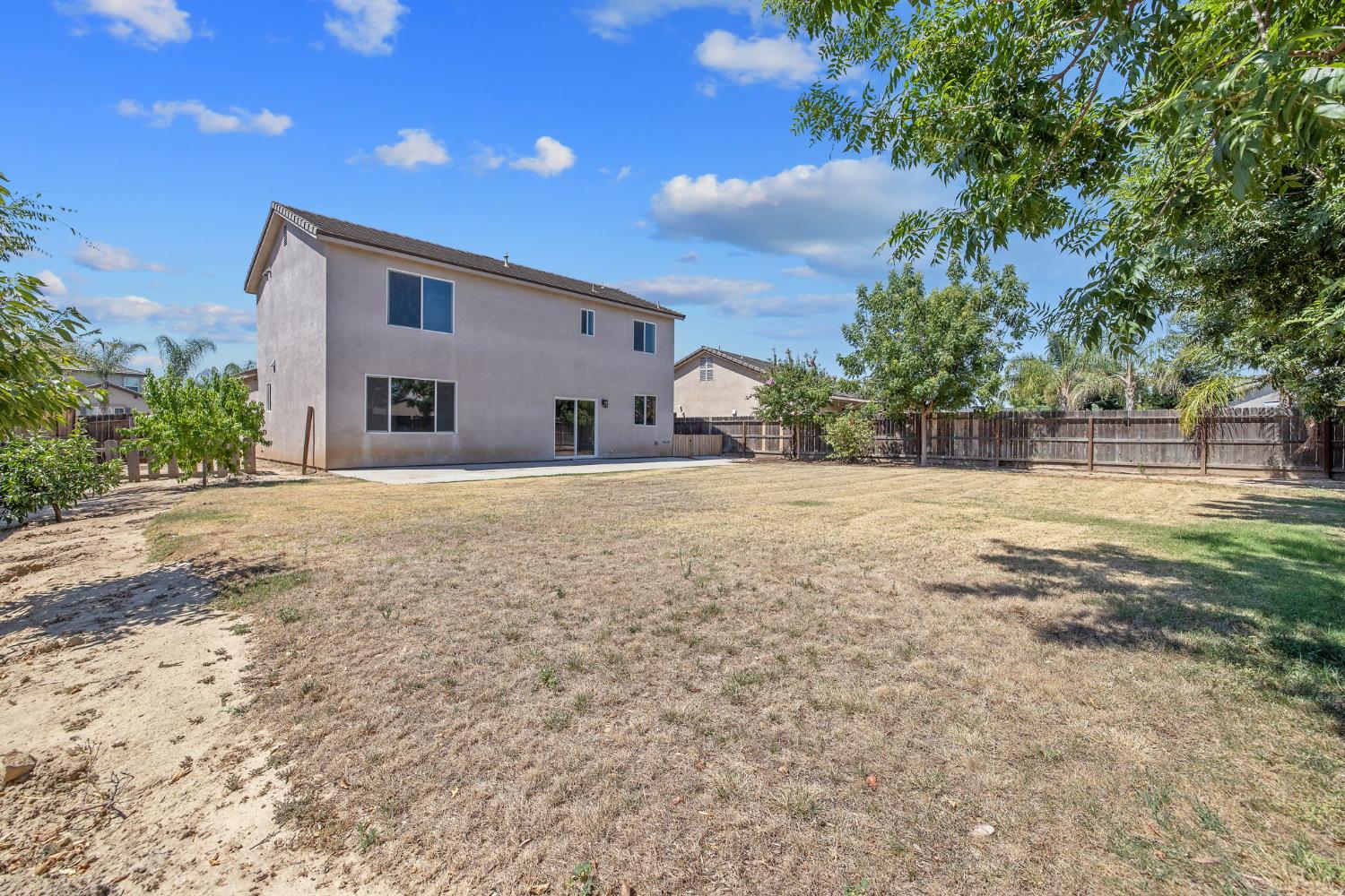 2964 Hannah Ave, Sanger, CA 93657