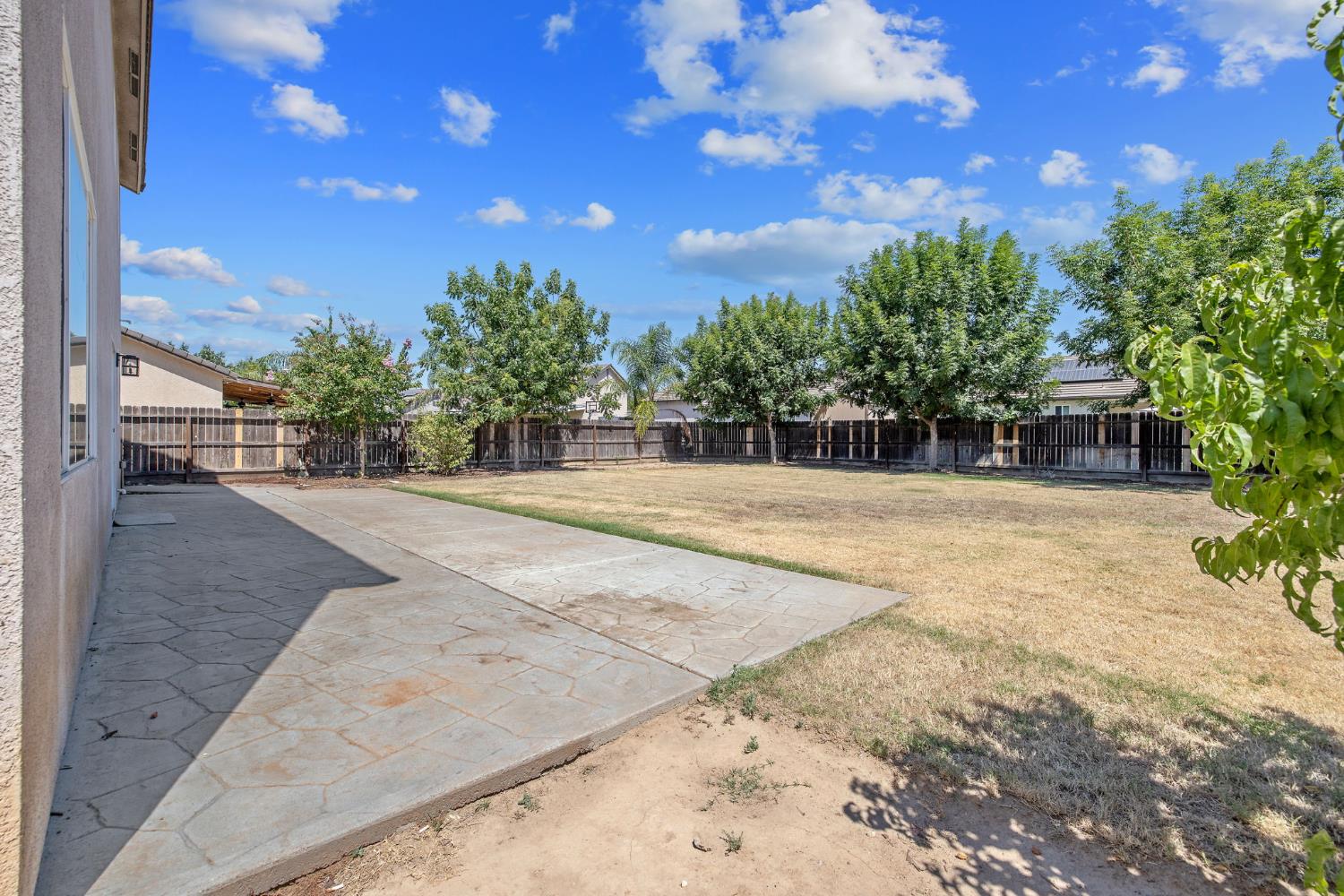 2964 Hannah Ave, Sanger, CA 93657
