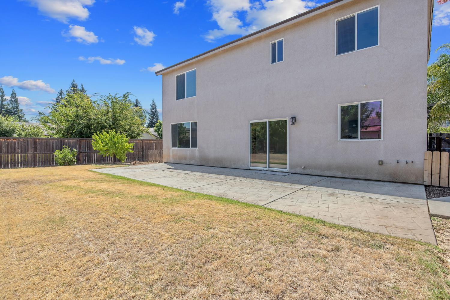 2964 Hannah Ave, Sanger, CA 93657