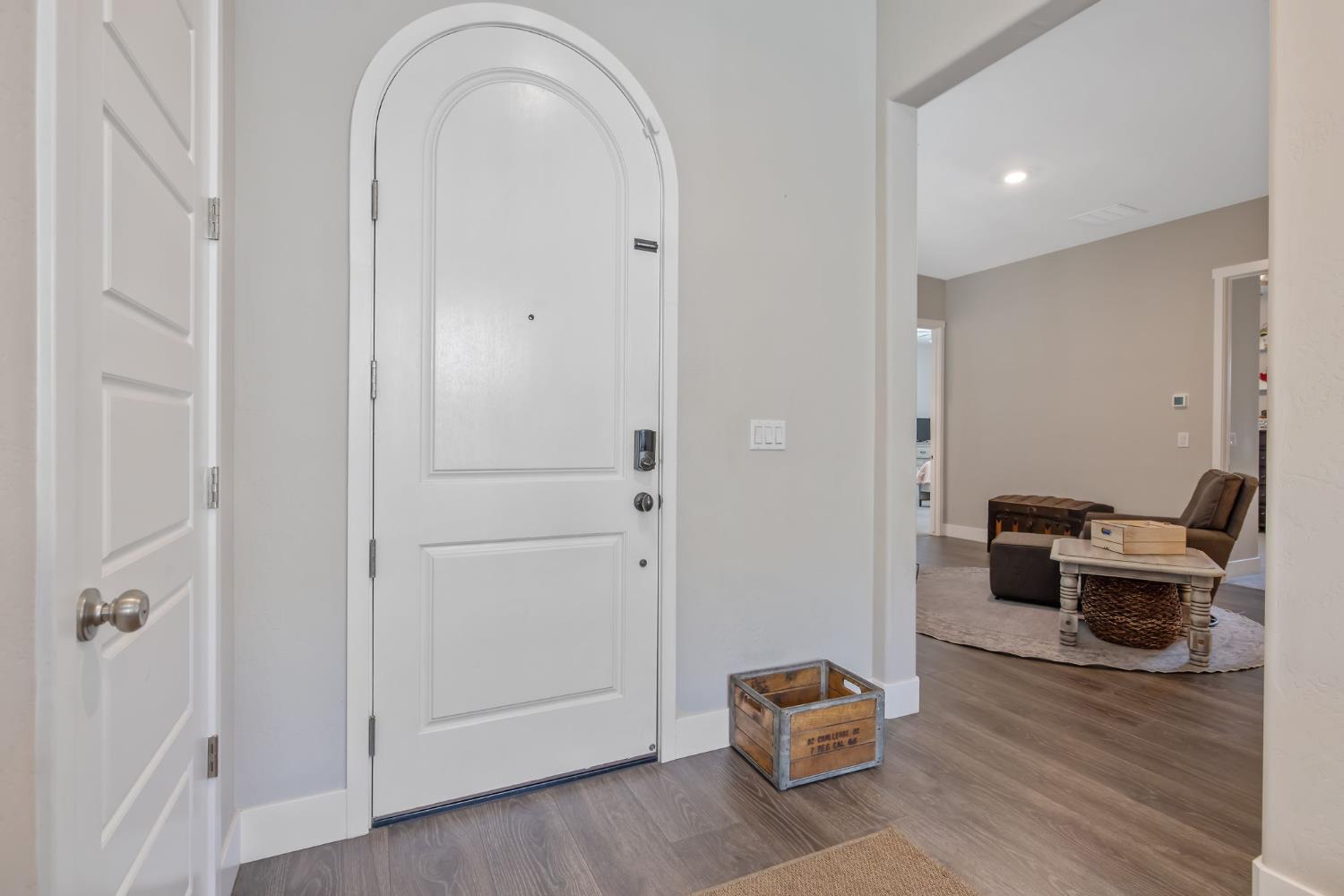 3500 W Lark Ave, Visalia, CA 93291
