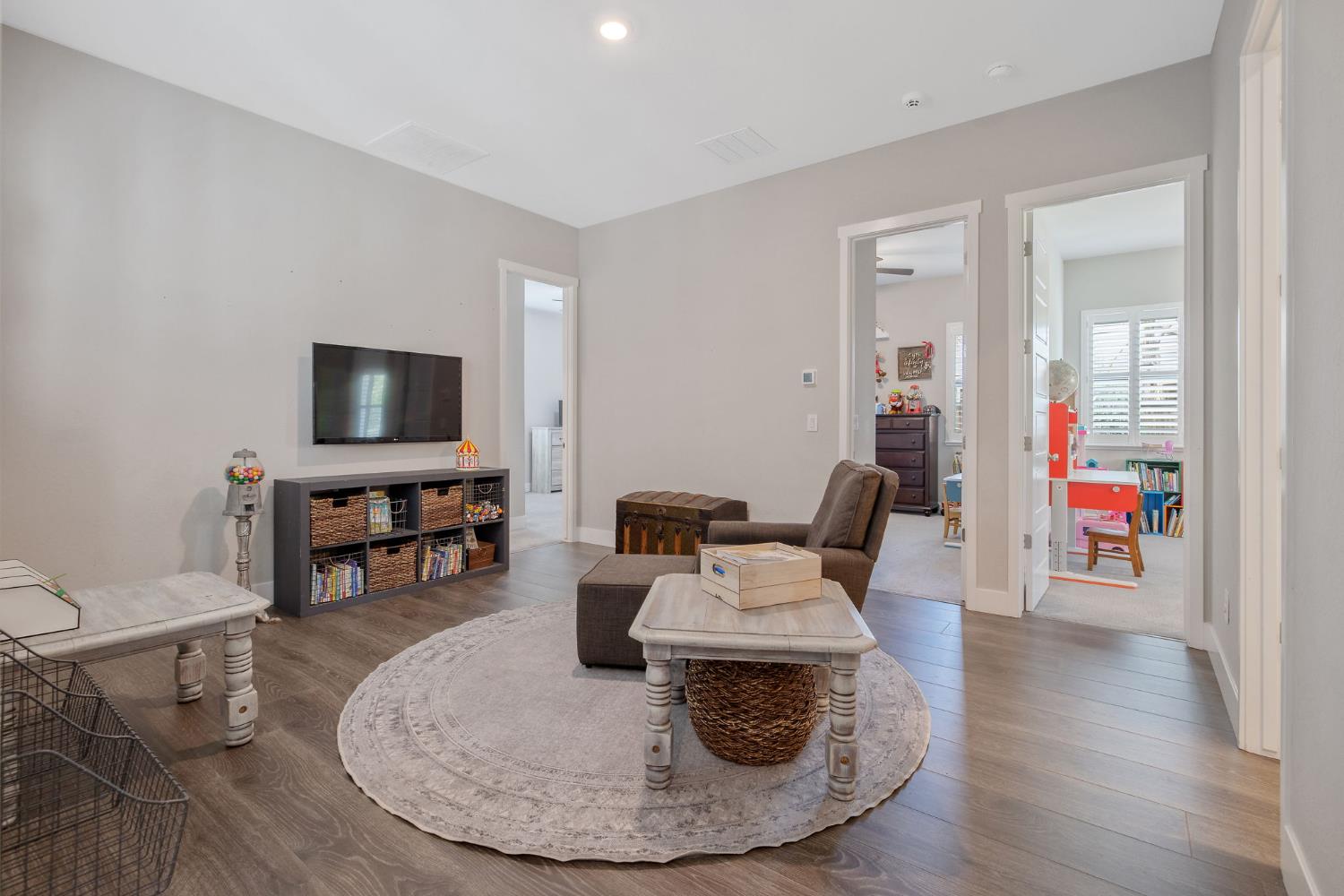 3500 W Lark Ave, Visalia, CA 93291
