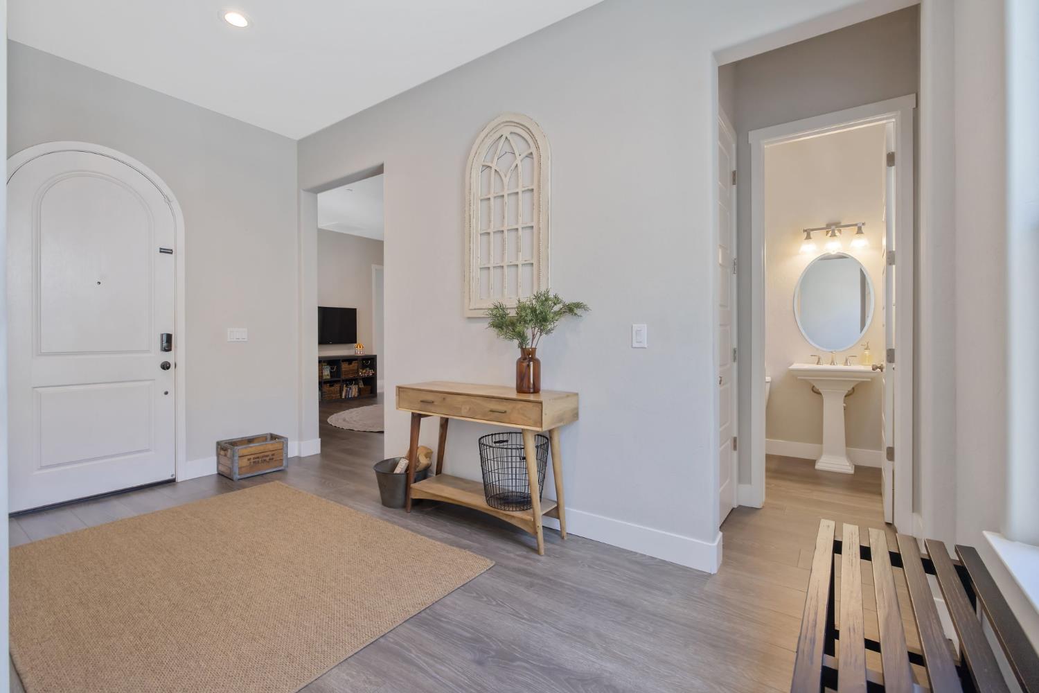3500 W Lark Ave, Visalia, CA 93291