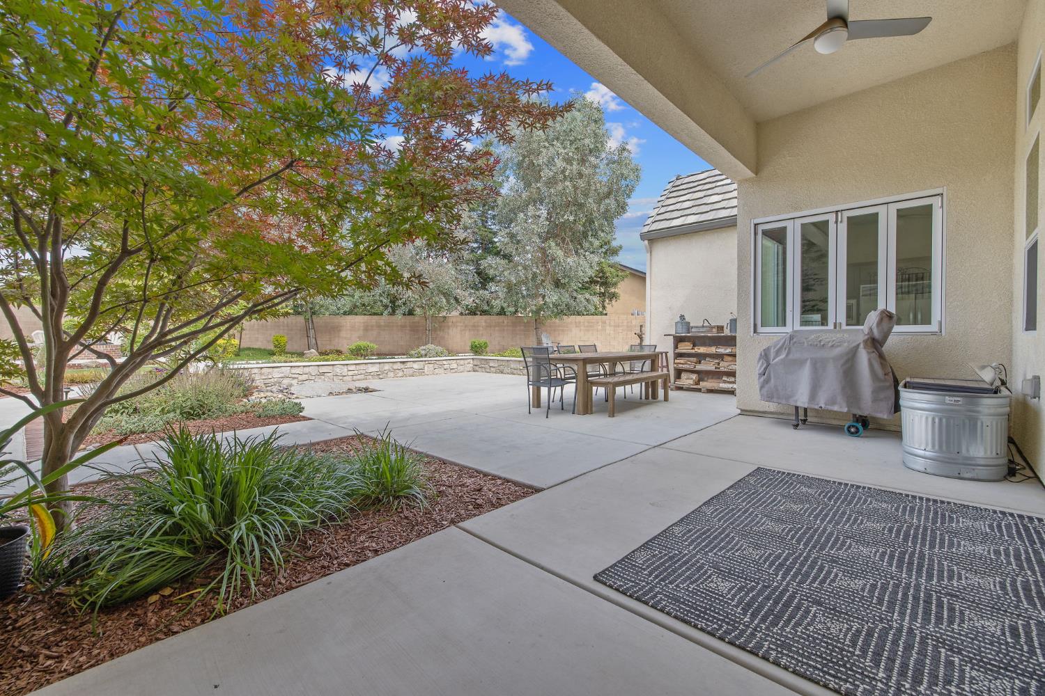 3500 W Lark Ave, Visalia, CA 93291