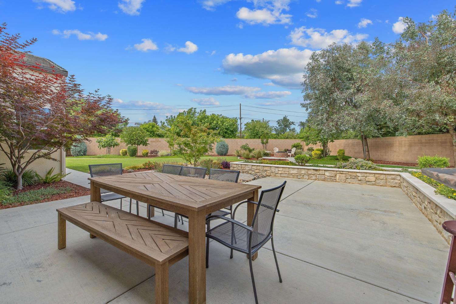 3500 W Lark Ave, Visalia, CA 93291