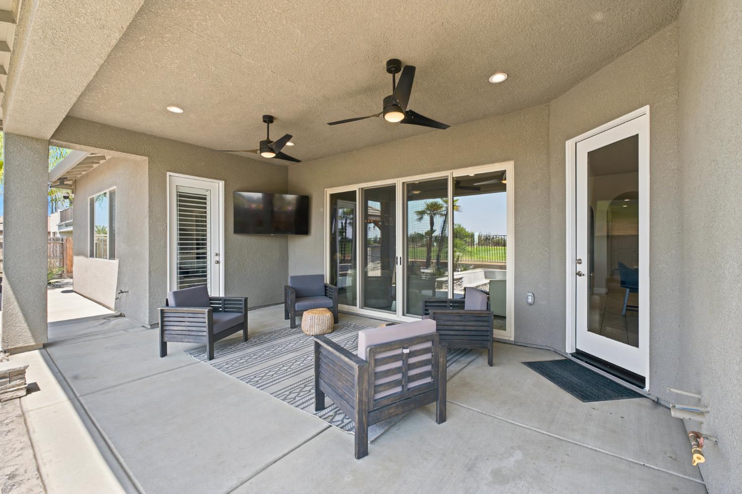 3612 Gold King Place Cir, Dinuba, CA 93618