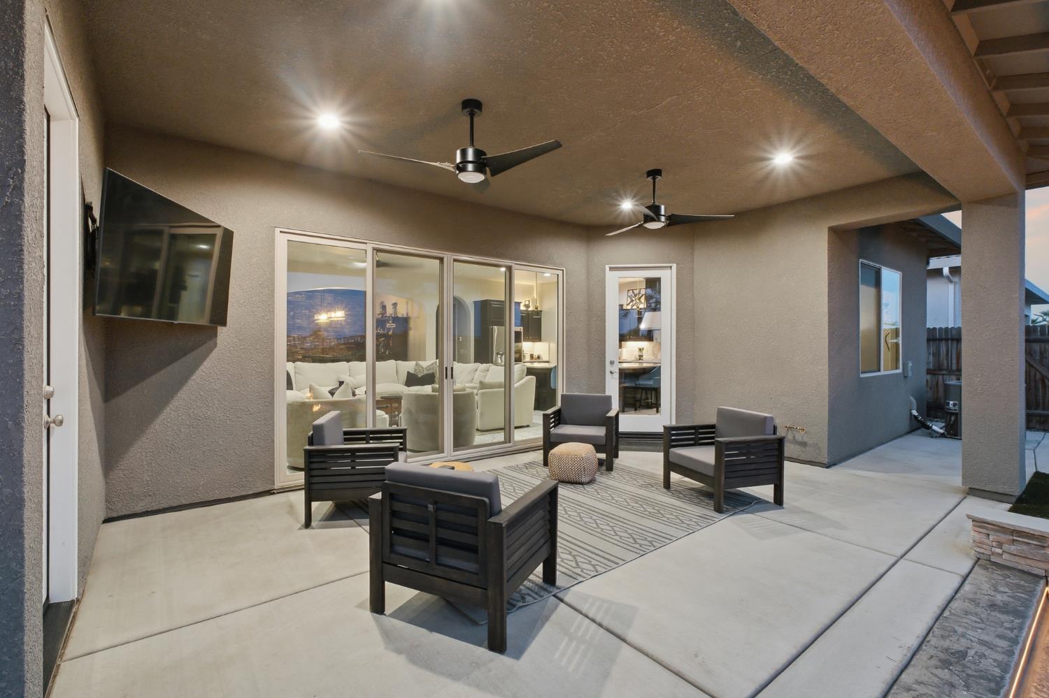 3612 Gold King Place Cir, Dinuba, CA 93618