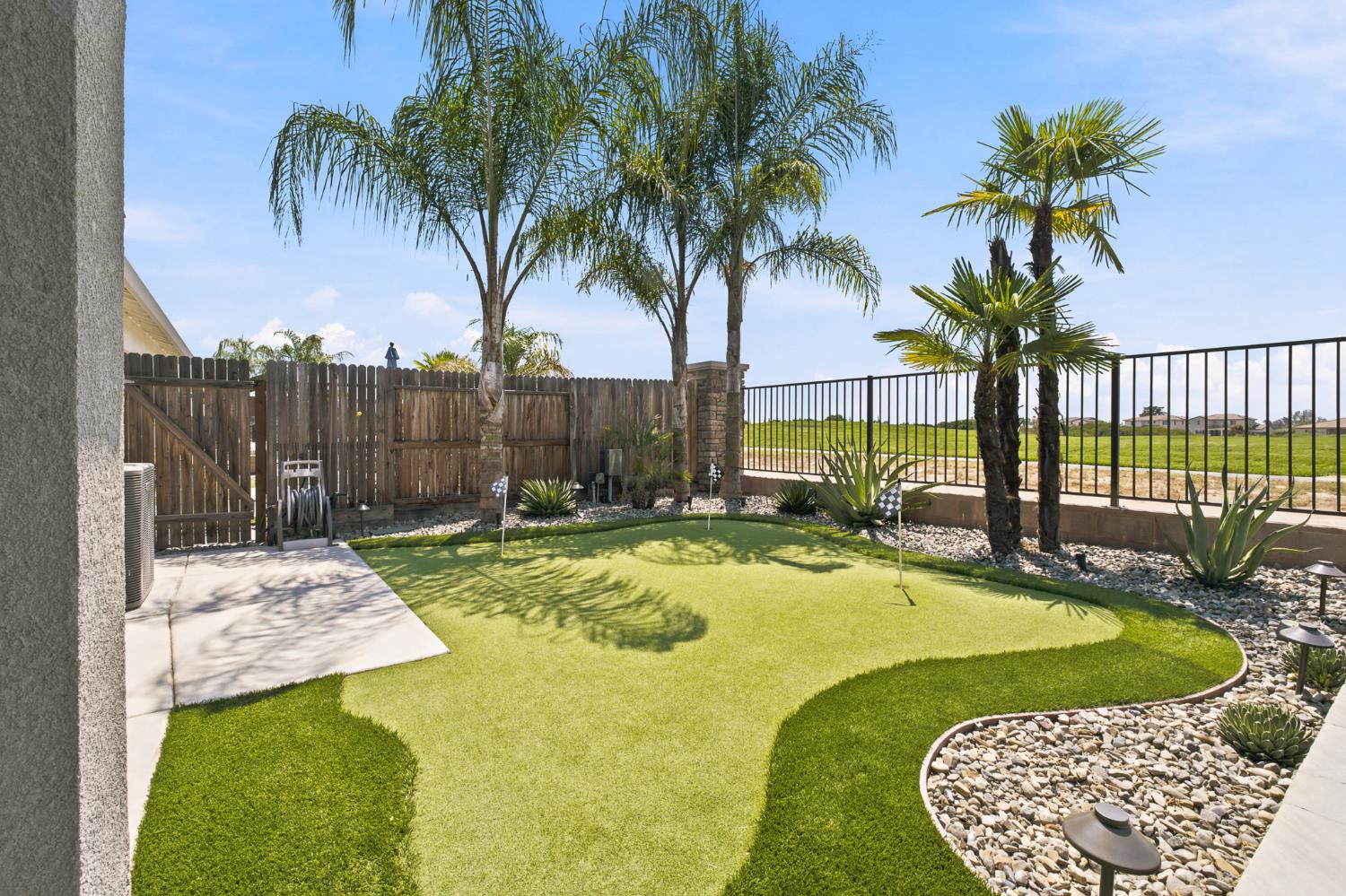 3612 Gold King Place Cir, Dinuba, CA 93618