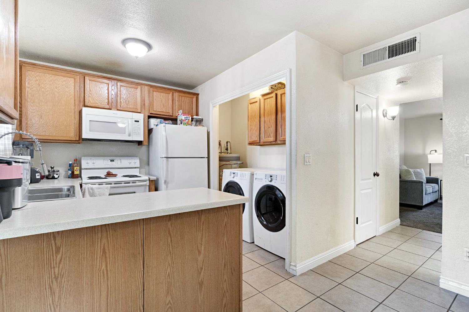 4875 E Mckinley Ave #144, Fresno, CA 93703