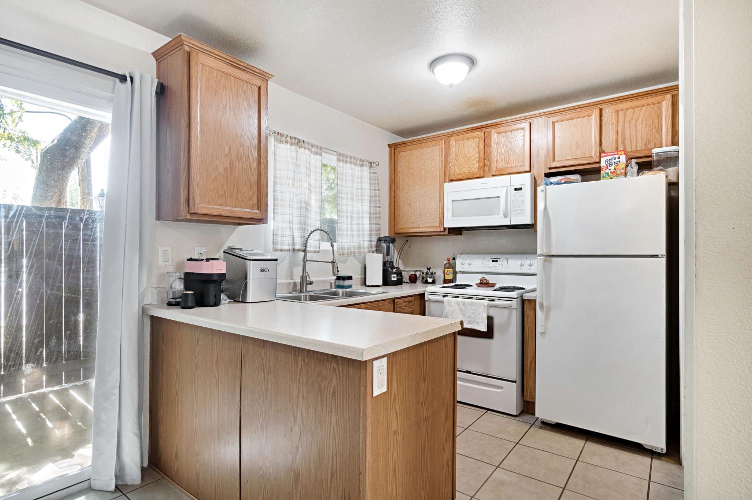 4875 E Mckinley Ave #144, Fresno, CA 93703