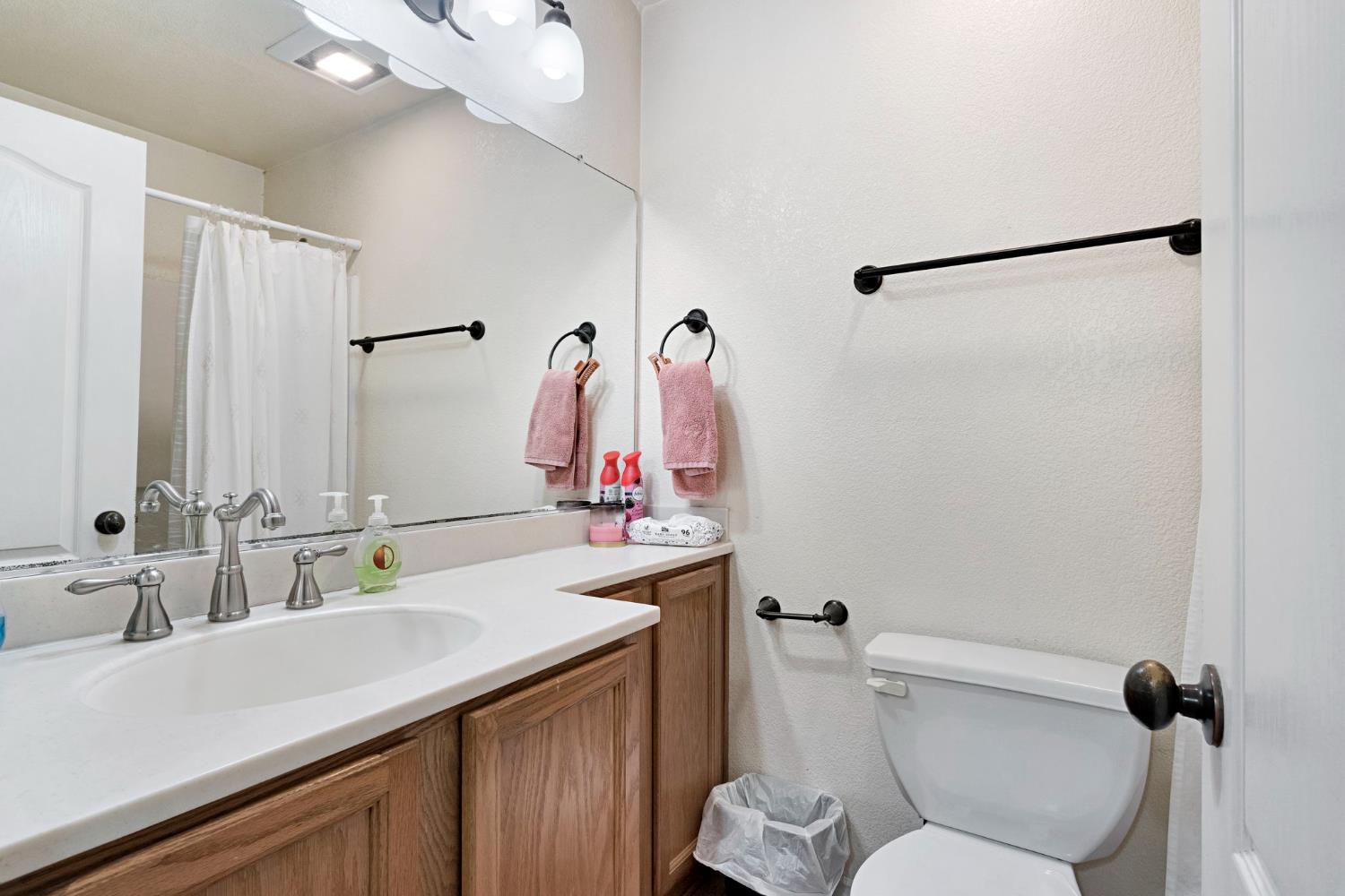 4875 E Mckinley Ave #144, Fresno, CA 93703