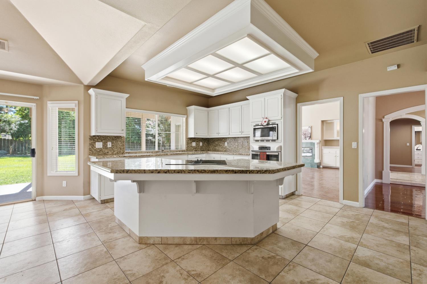 6542 N Rafael Ave, Fresno, CA 93711