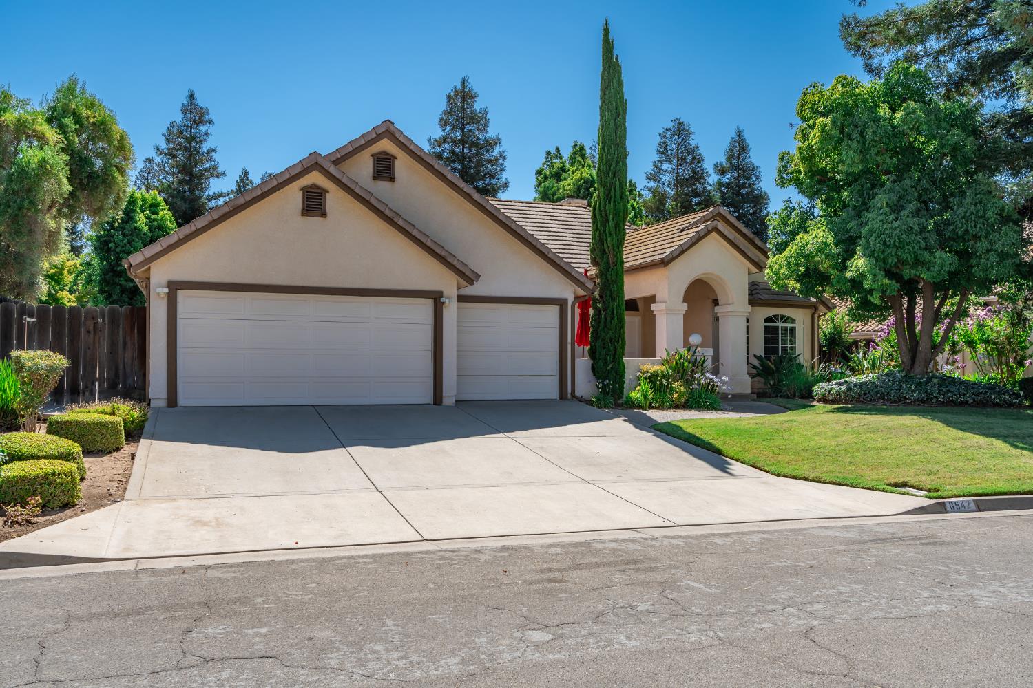 6542 N Rafael Ave, Fresno, CA 93711