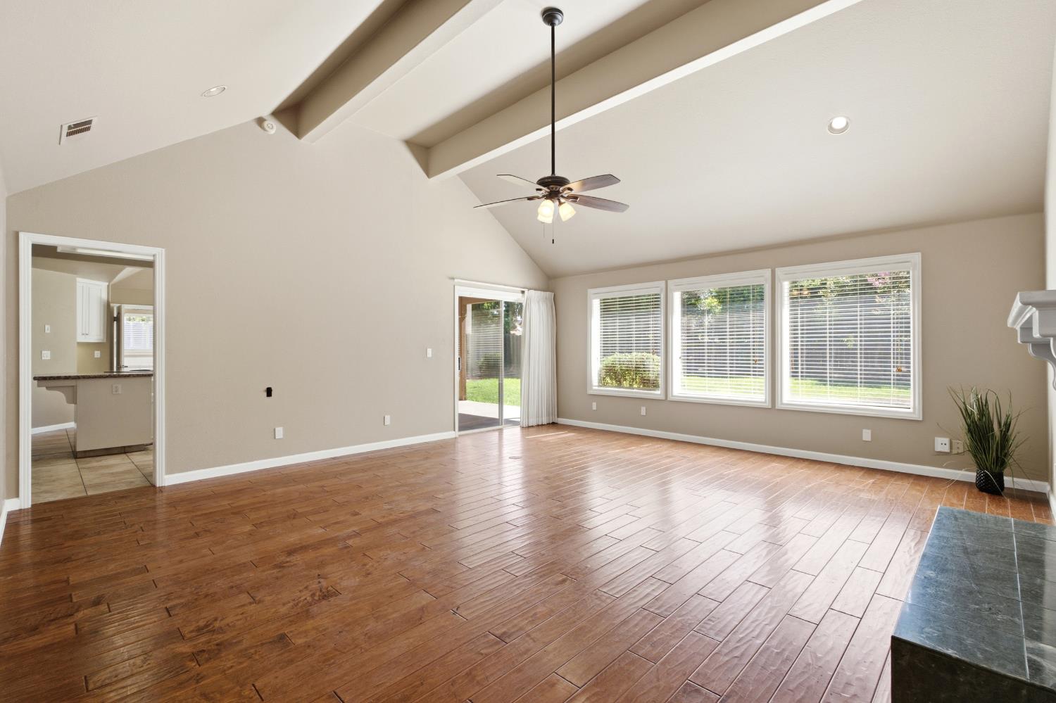 6542 N Rafael Ave, Fresno, CA 93711