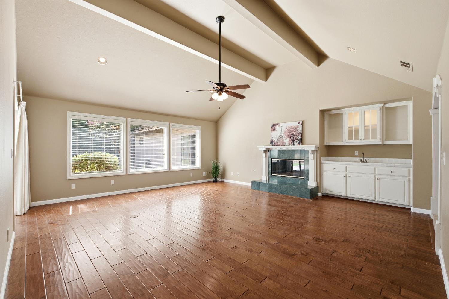 6542 N Rafael Ave, Fresno, CA 93711