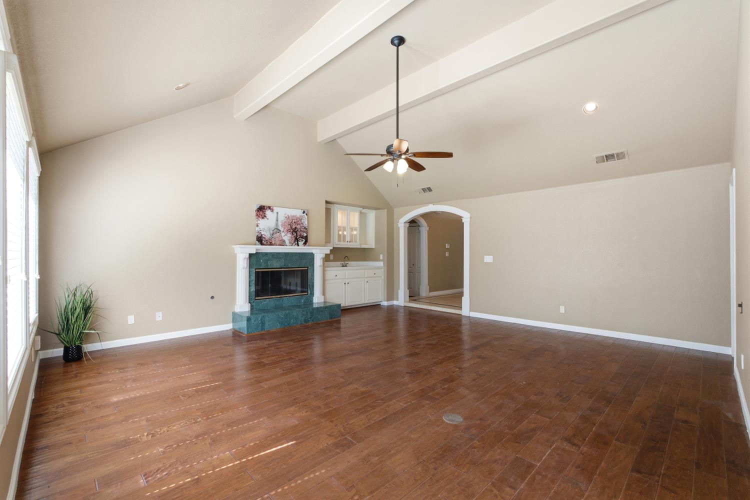 6542 N Rafael Ave, Fresno, CA 93711