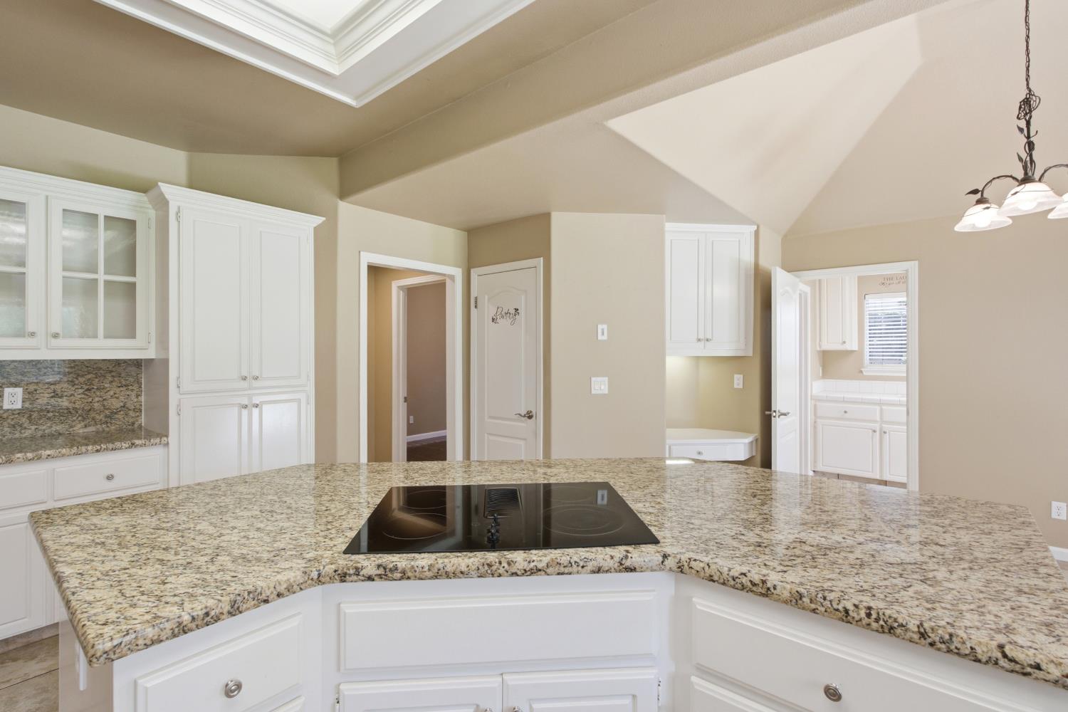 6542 N Rafael Ave, Fresno, CA 93711