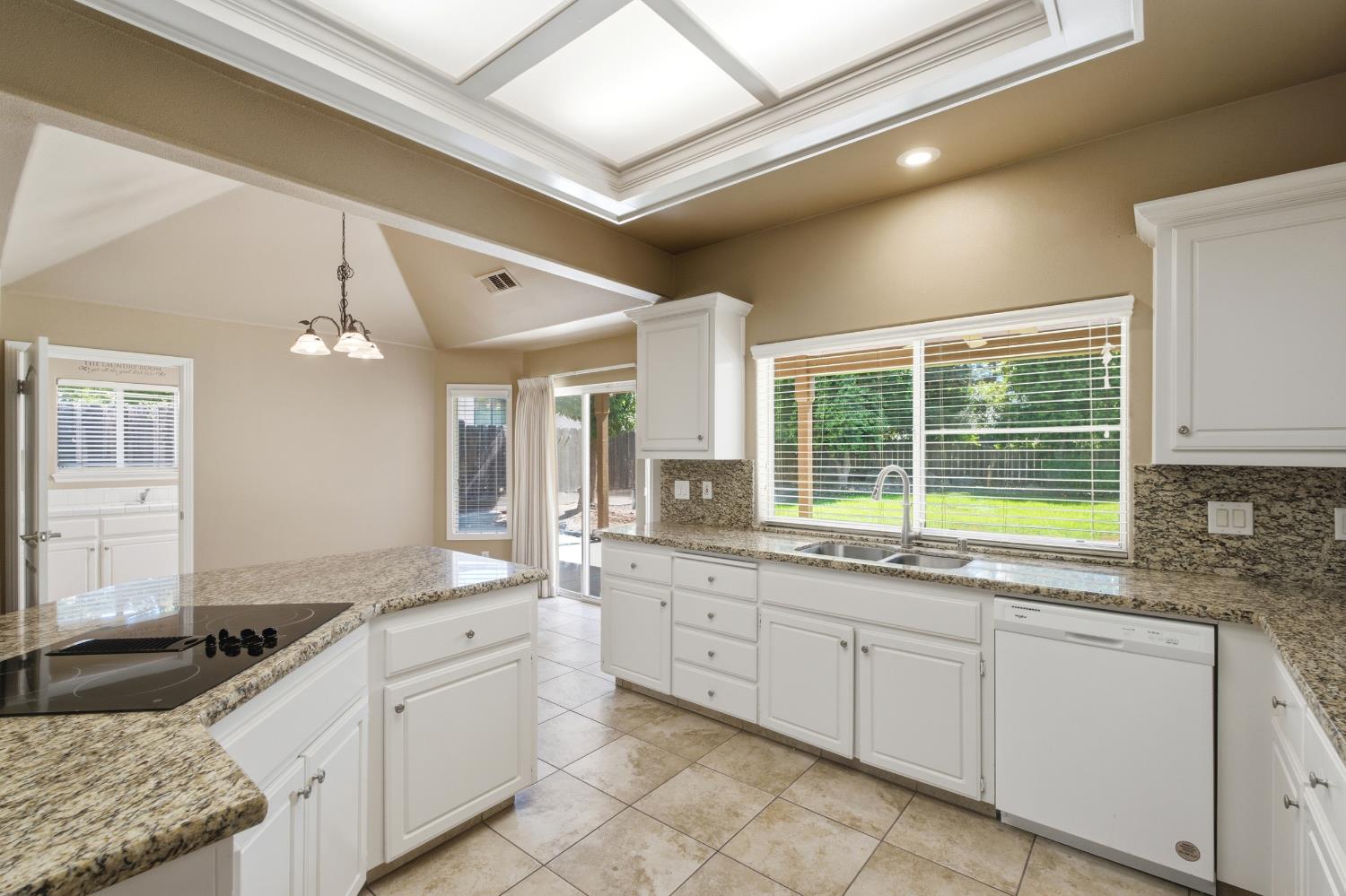 6542 N Rafael Ave, Fresno, CA 93711