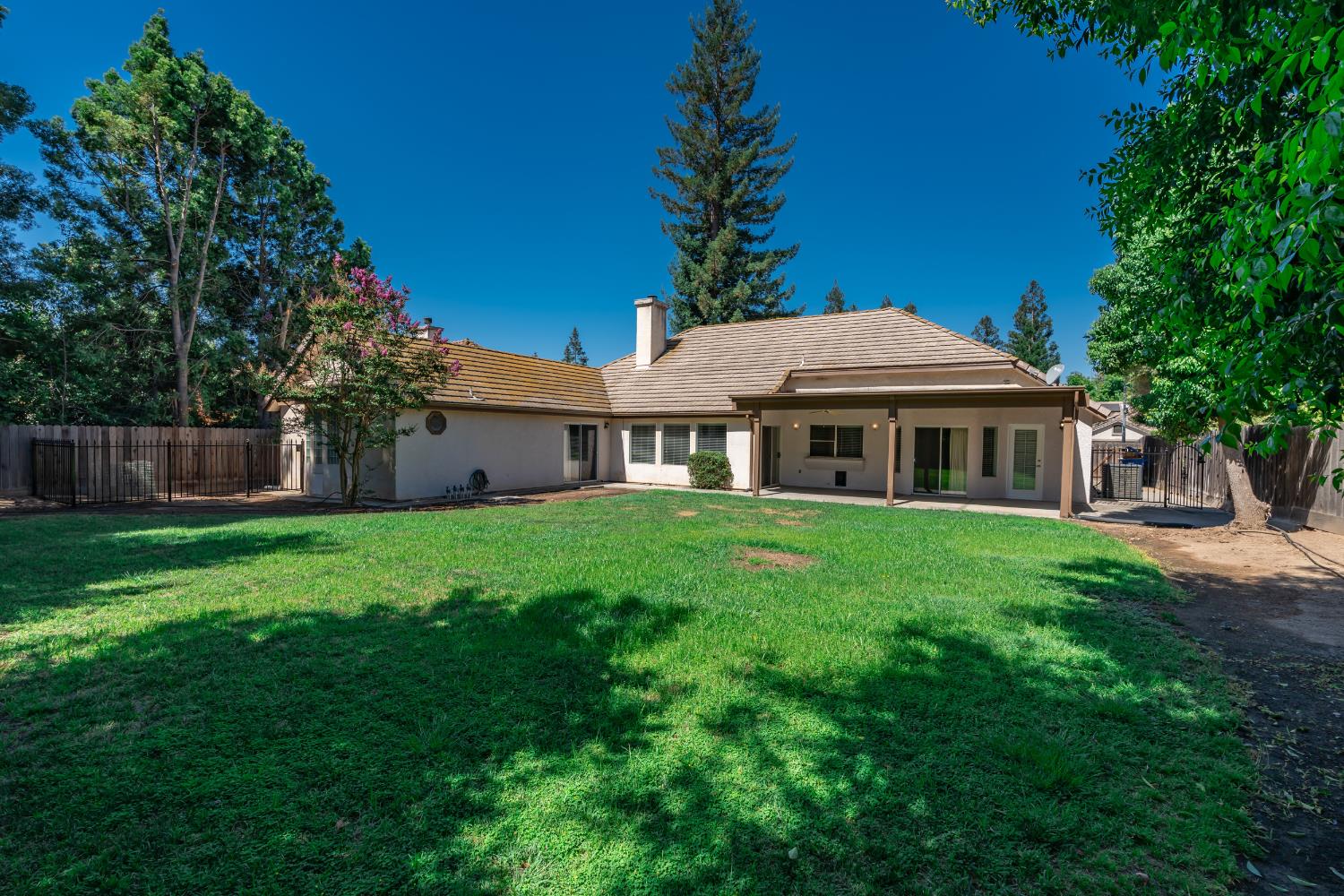 6542 N Rafael Ave, Fresno, CA 93711