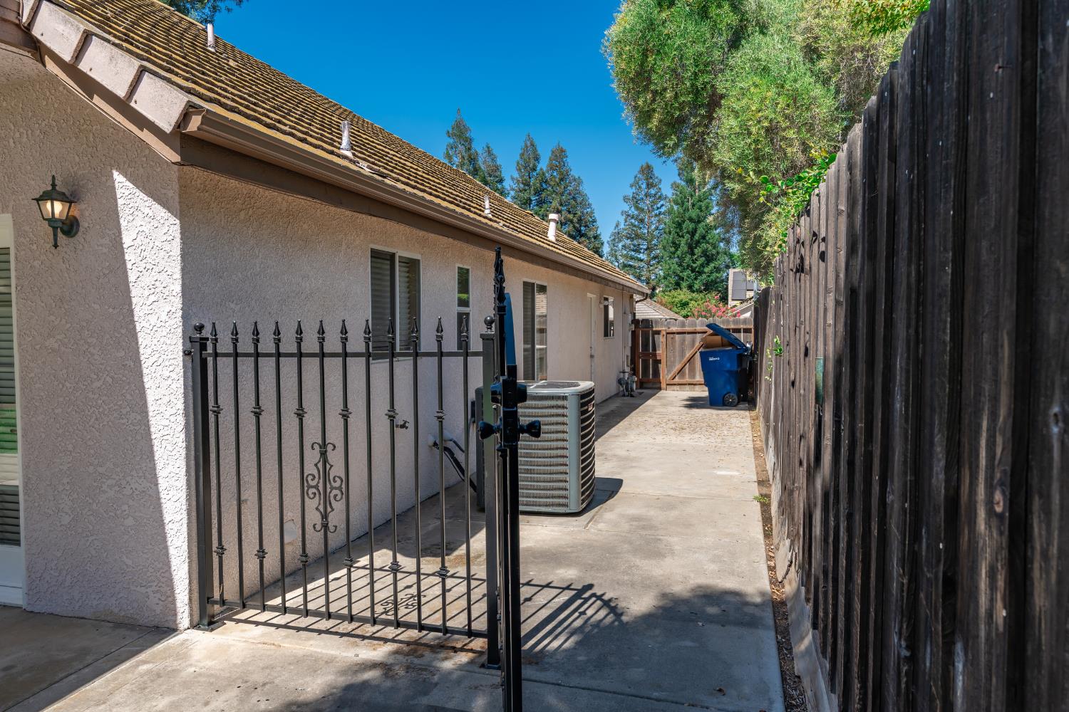 6542 N Rafael Ave, Fresno, CA 93711