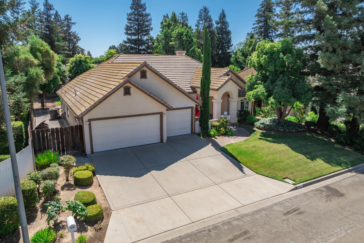 6542 N Rafael Ave, Fresno, CA 93711