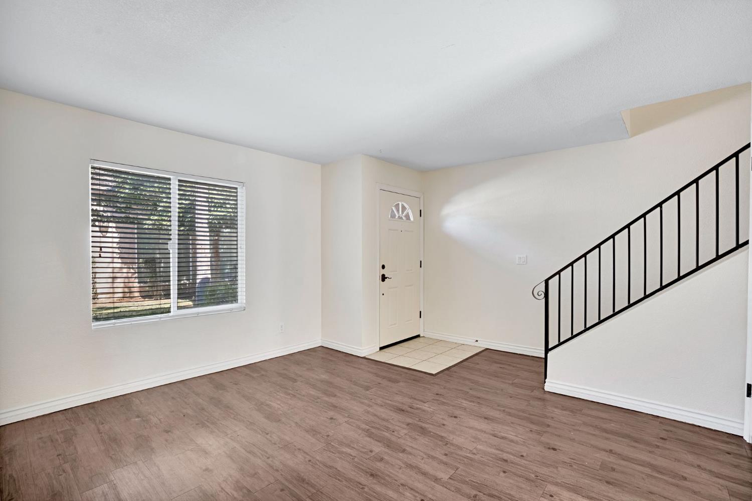 4875 E Mckinley Ave #133, Fresno, CA 93703