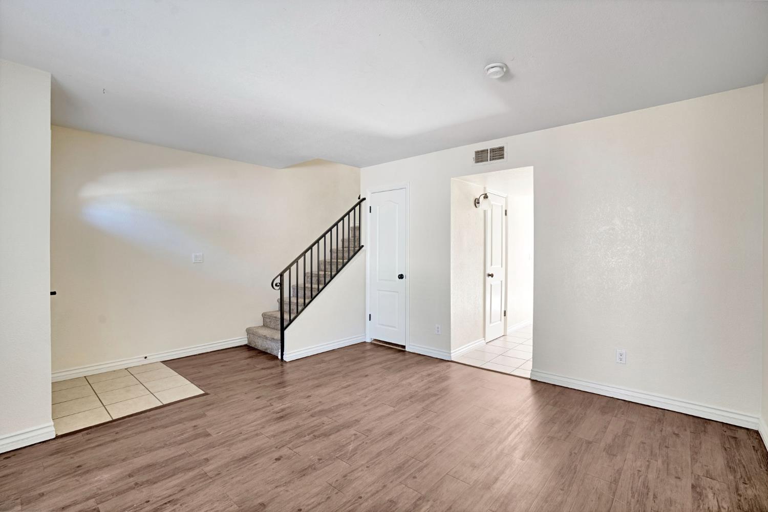 4875 E Mckinley Ave #133, Fresno, CA 93703