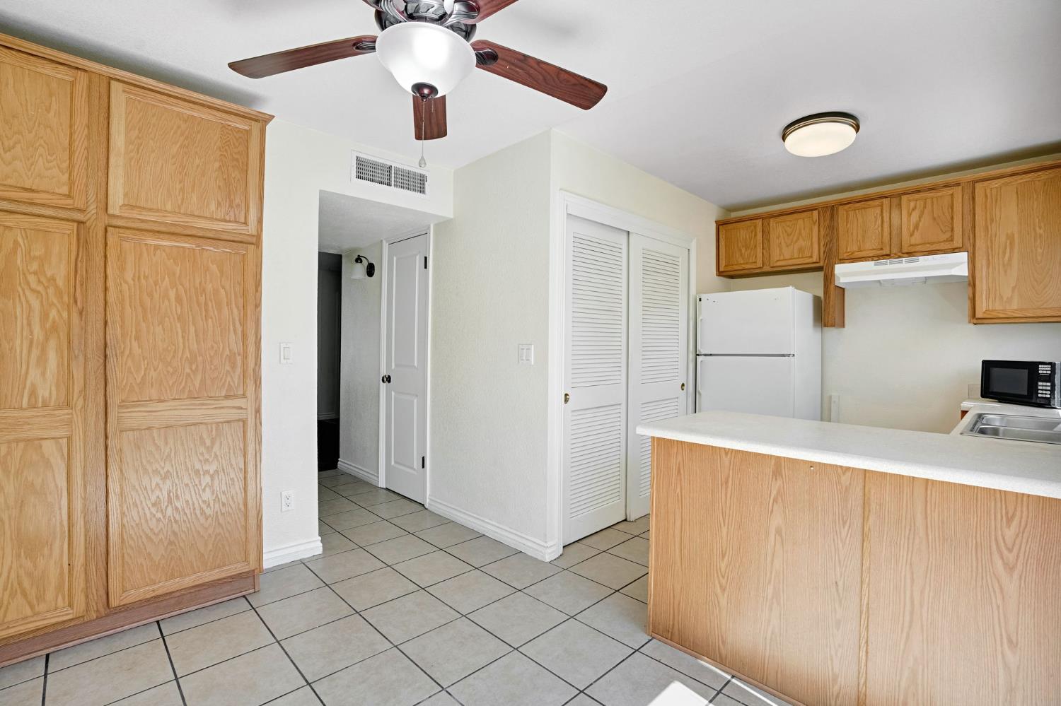 4875 E Mckinley Ave #133, Fresno, CA 93703