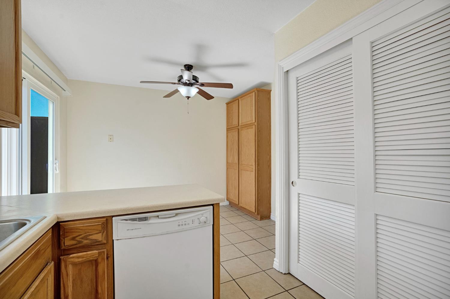 4875 E Mckinley Ave #133, Fresno, CA 93703