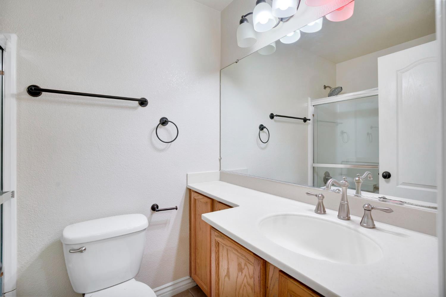 4875 E Mckinley Ave #133, Fresno, CA 93703