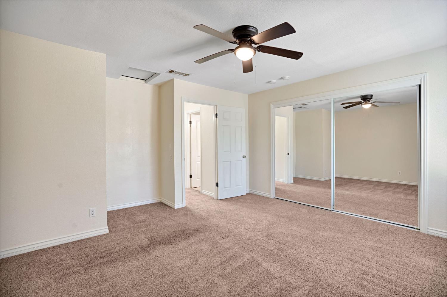 4875 E Mckinley Ave #133, Fresno, CA 93703