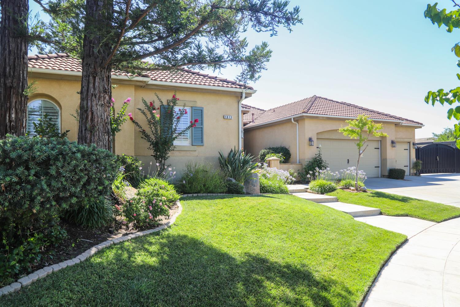 1813 N Ryan Ave, Clovis, CA 93619