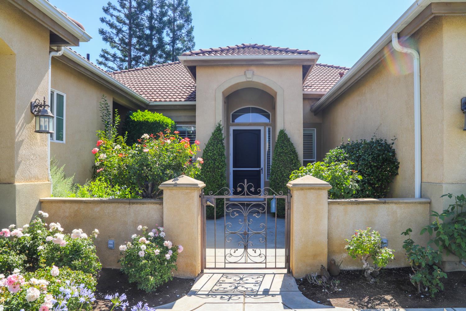 1813 N Ryan Ave, Clovis, CA 93619