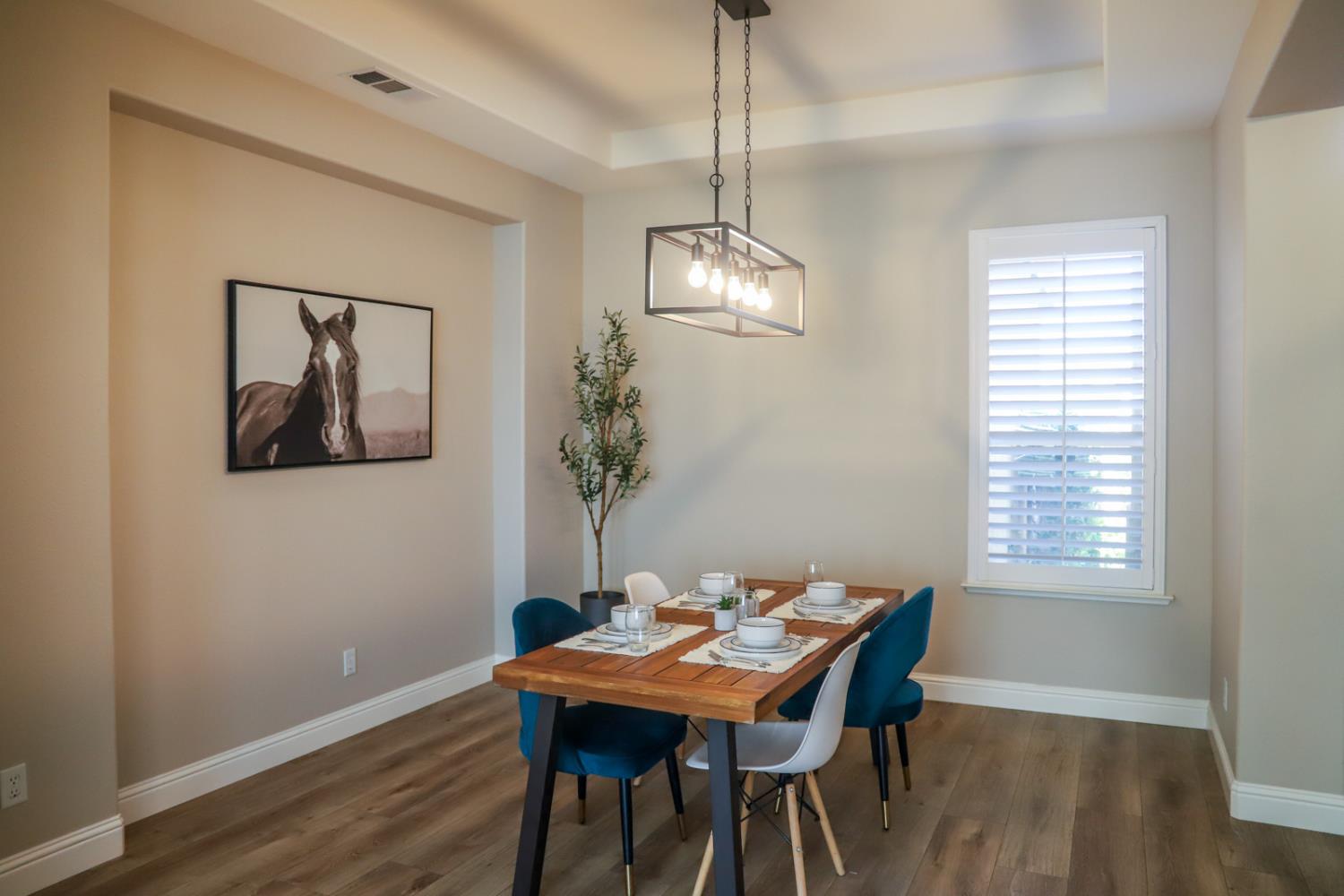 1813 N Ryan Ave, Clovis, CA 93619