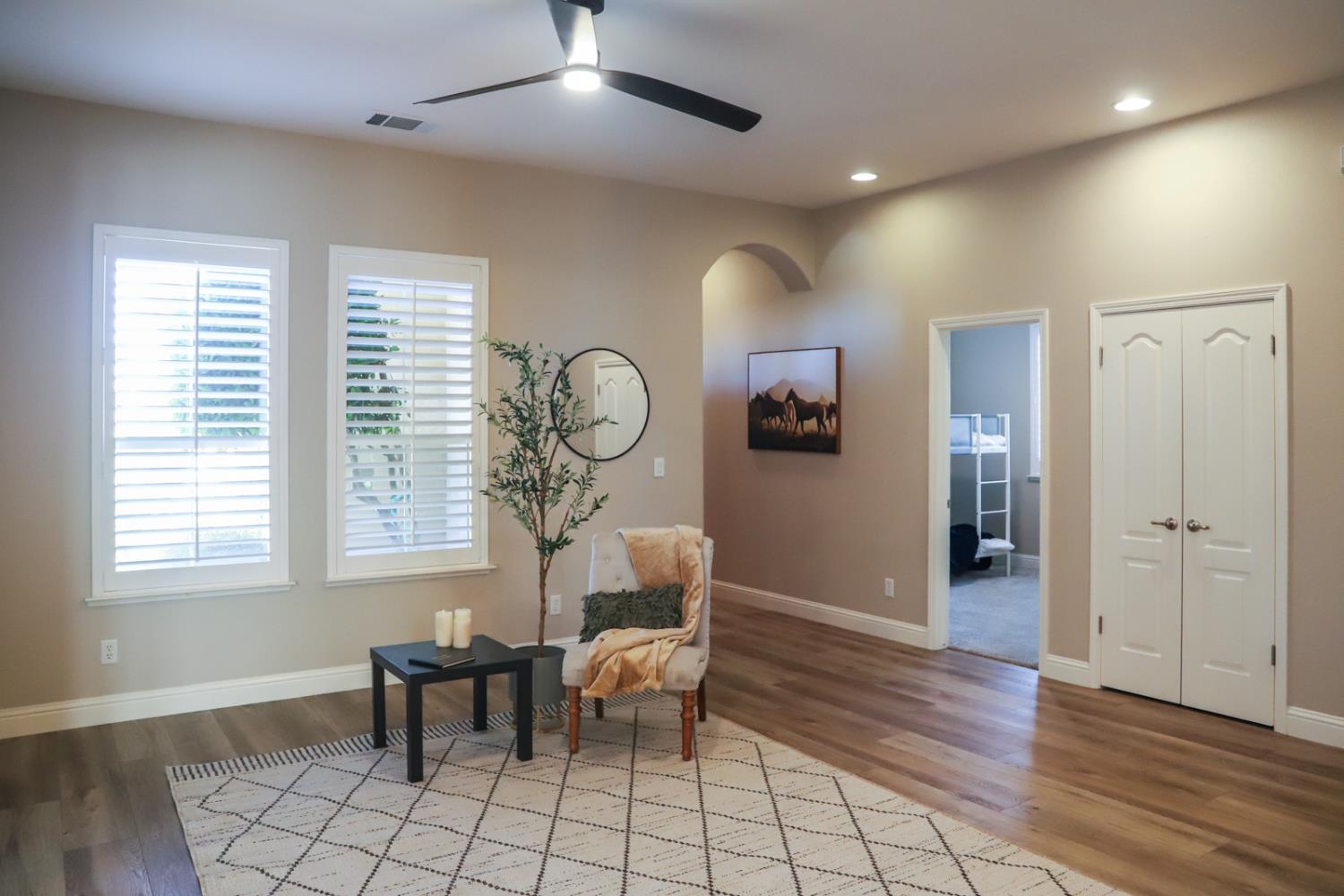 1813 N Ryan Ave, Clovis, CA 93619