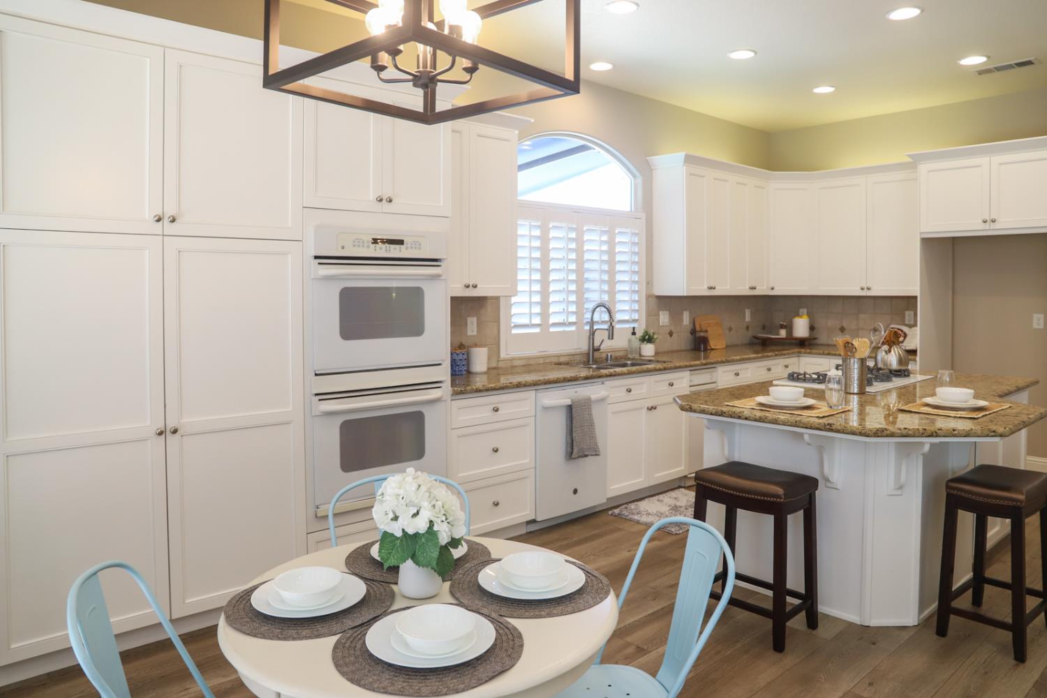 1813 N Ryan Ave, Clovis, CA 93619