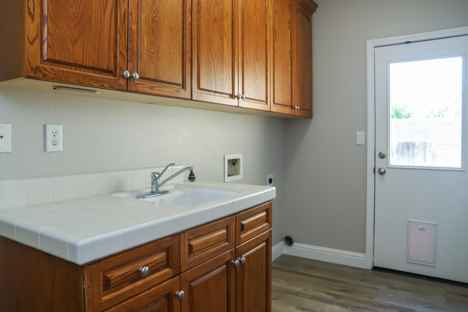 1813 N Ryan Ave, Clovis, CA 93619