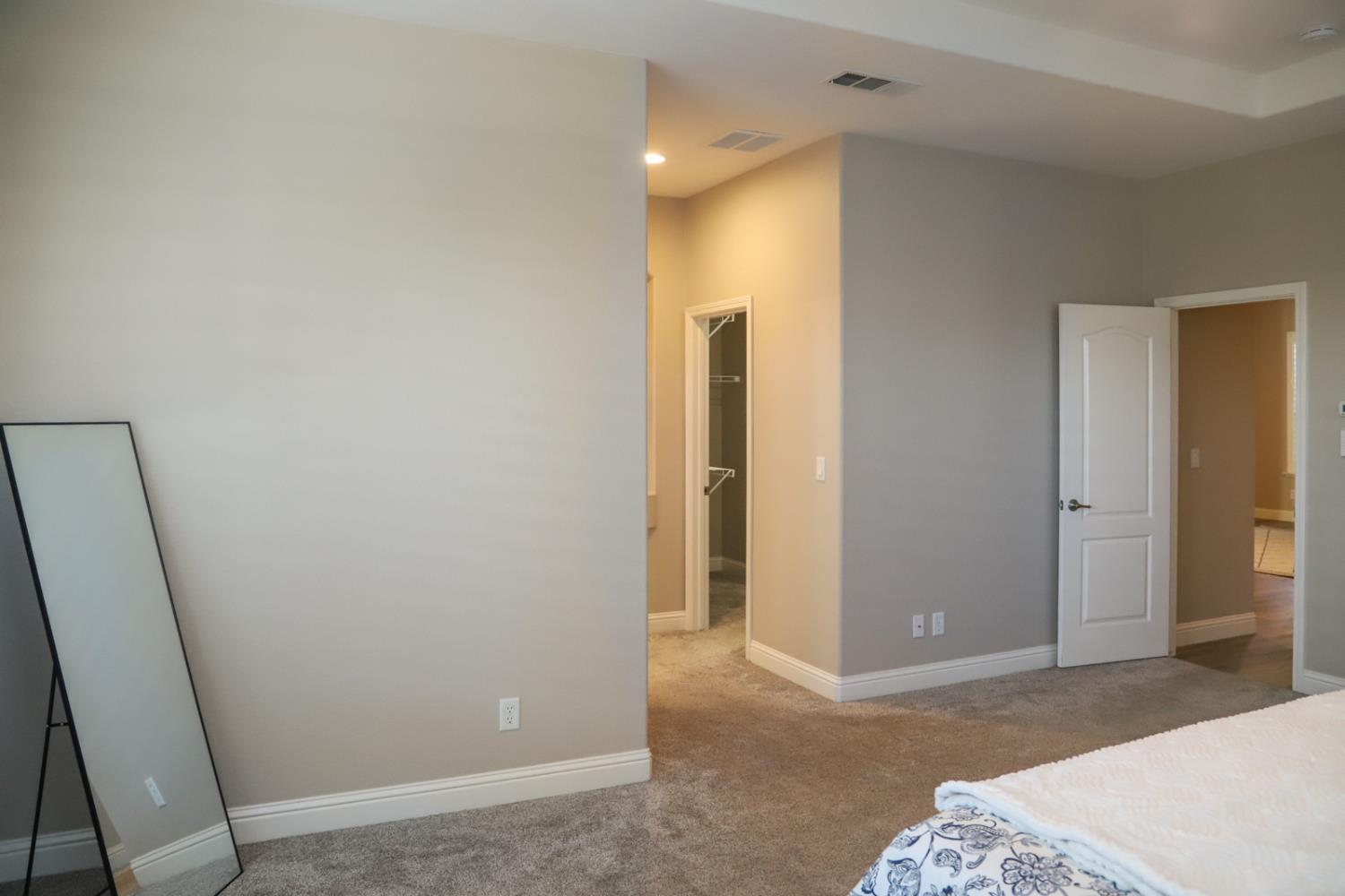 1813 N Ryan Ave, Clovis, CA 93619